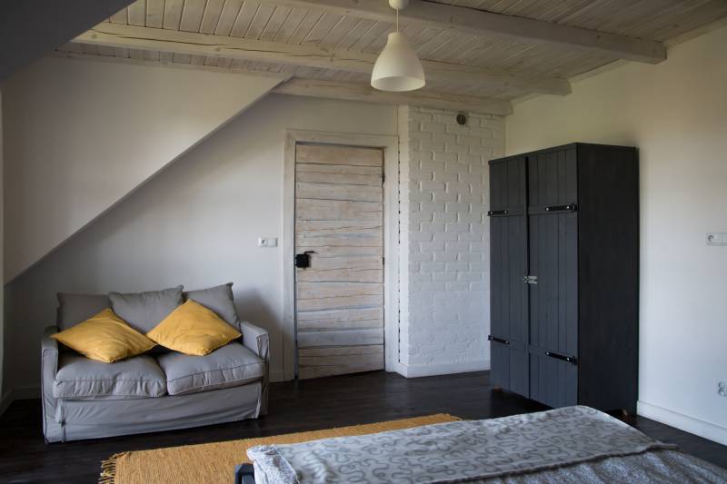 pokój żółty stara szkoła